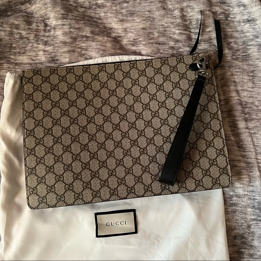 GUCCI WEB WRISTLET SUPREME CLUTCH GG MONOGRAM - Picture 2 of 9